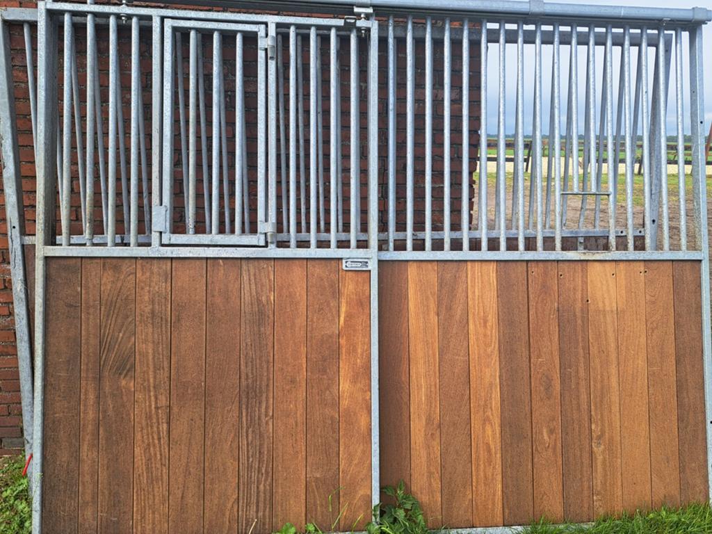 Corton stalwanden, Dieren en Toebehoren, Stalling en Weidegang