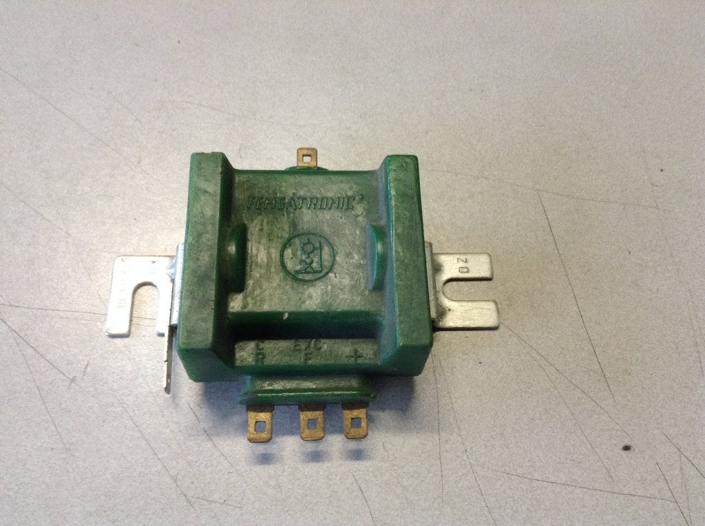 NIEUWE FEMSATRONIC 12-Volts dynamo regelaar, Ophalen of Verzenden, Nieuw