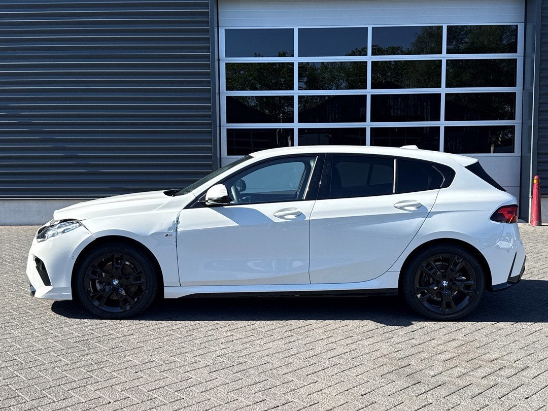 BMW 1-serie 120d M Sport Design Edition, harman kardon, head, 1995 cc, 4 cilinders, Origineel Nederlands, Diesel