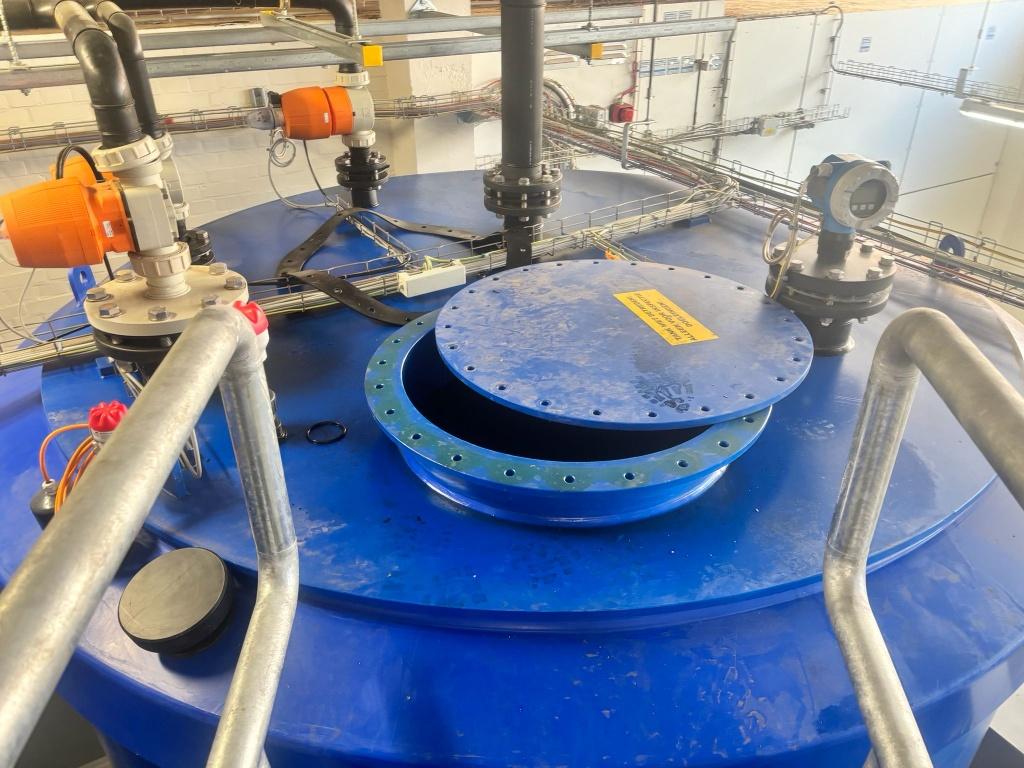 Kunststof opslagtank 10.500 liter / 10,5 m³ – PE tank rond, Tuin en Terras, Regentonnen, 150 liter of meer, Ophalen, Gebruikt