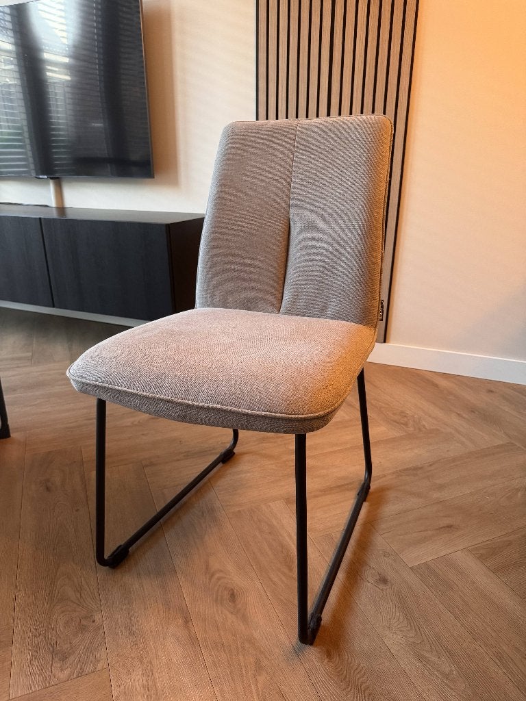 6x Oform grijze eetkamerstoelen, Huis en Inrichting, Ophalen, Gebruikt, Metaal, Grijs
