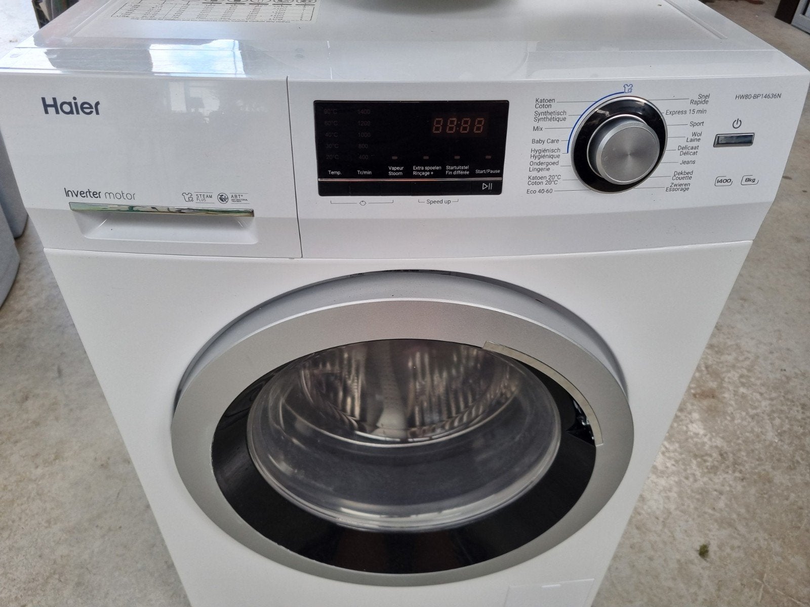 Goedwerkende Haier wasmachine, Witgoed en Apparatuur, Wasmachines, Ophalen, 1200 tot 1600 toeren, Gebruikt, 8 tot 10 kg