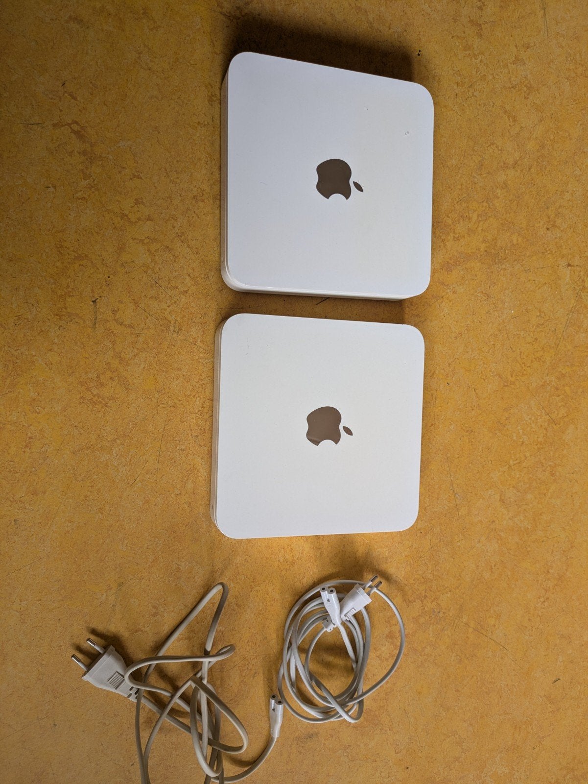 2X Apple Time Capsule A1409 - Router/NAS, Computers en Software, Routers en Modems, Ophalen of Verzenden, Gebruikt, Router, Apple Time Capsule