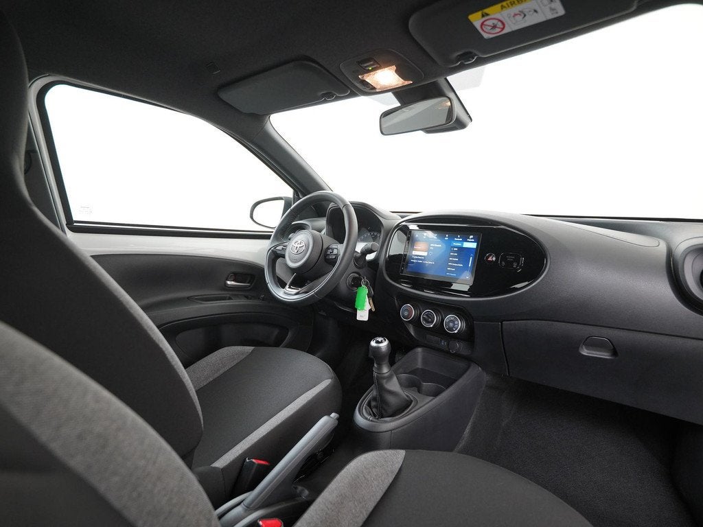 Toyota Aygo X 1.0 VVT-i MT Play | Camera | Apple/Android Car, Auto's, Toyota, 12 maanden, Stof, Gebruikt, 920 kg
