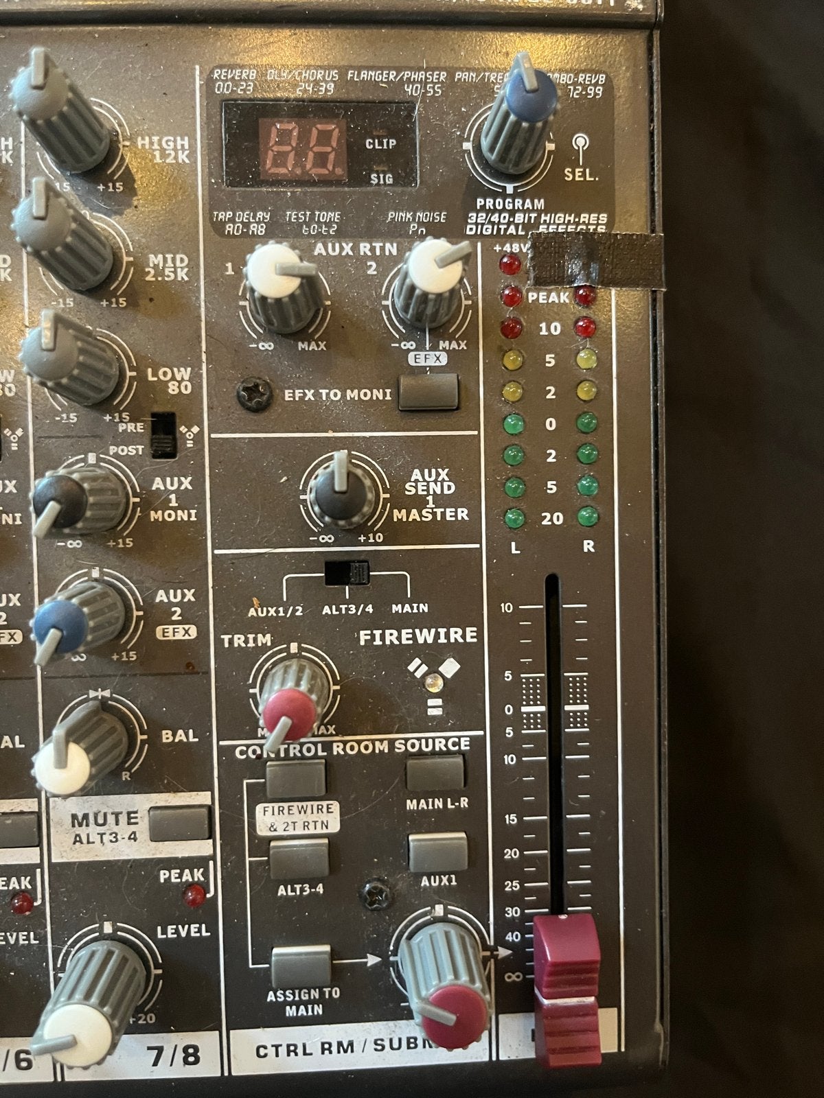 Phonic Helixboard 12 Firewire MKII Audio Mixer, Ophalen of Verzenden, Gebruikt, 10 tot 20 kanalen, Microfooningang