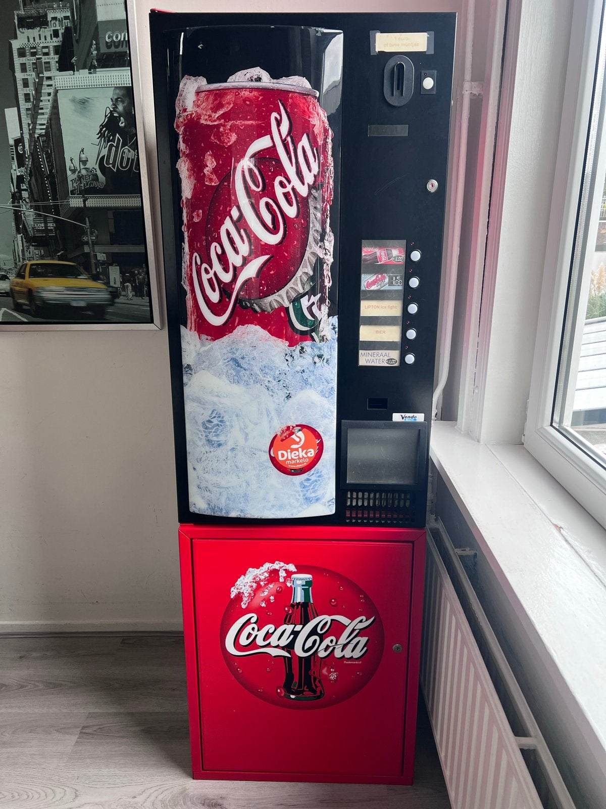 Coca-Cola Vending Machine, Ophalen, Gebruikt