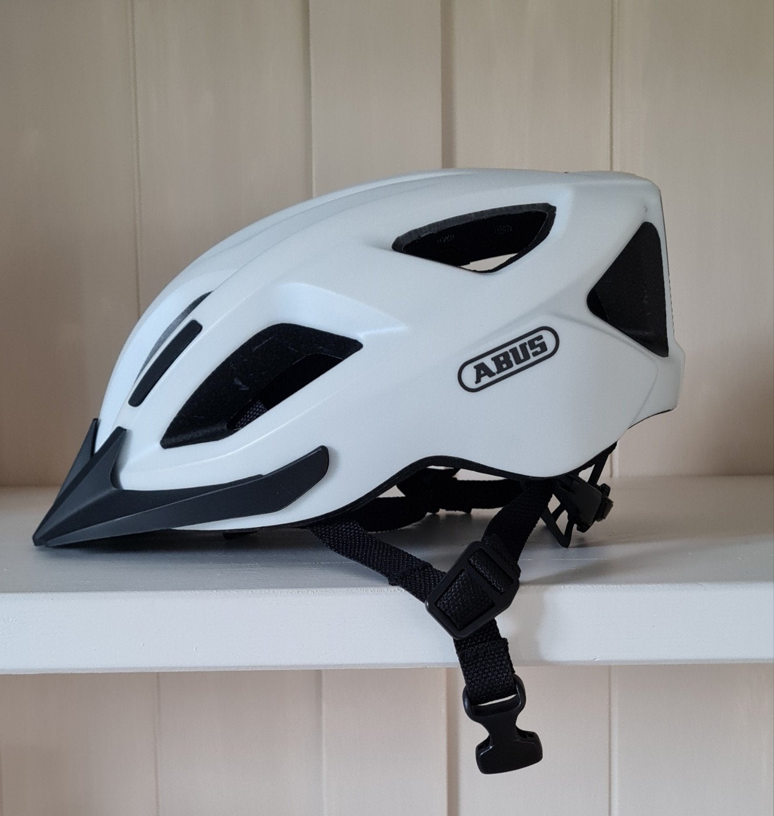 Abus fietshelm, Fietsen en Brommers, Fietsaccessoires | Fietshelmen, ?, Abus, ?, Zo goed als nieuw