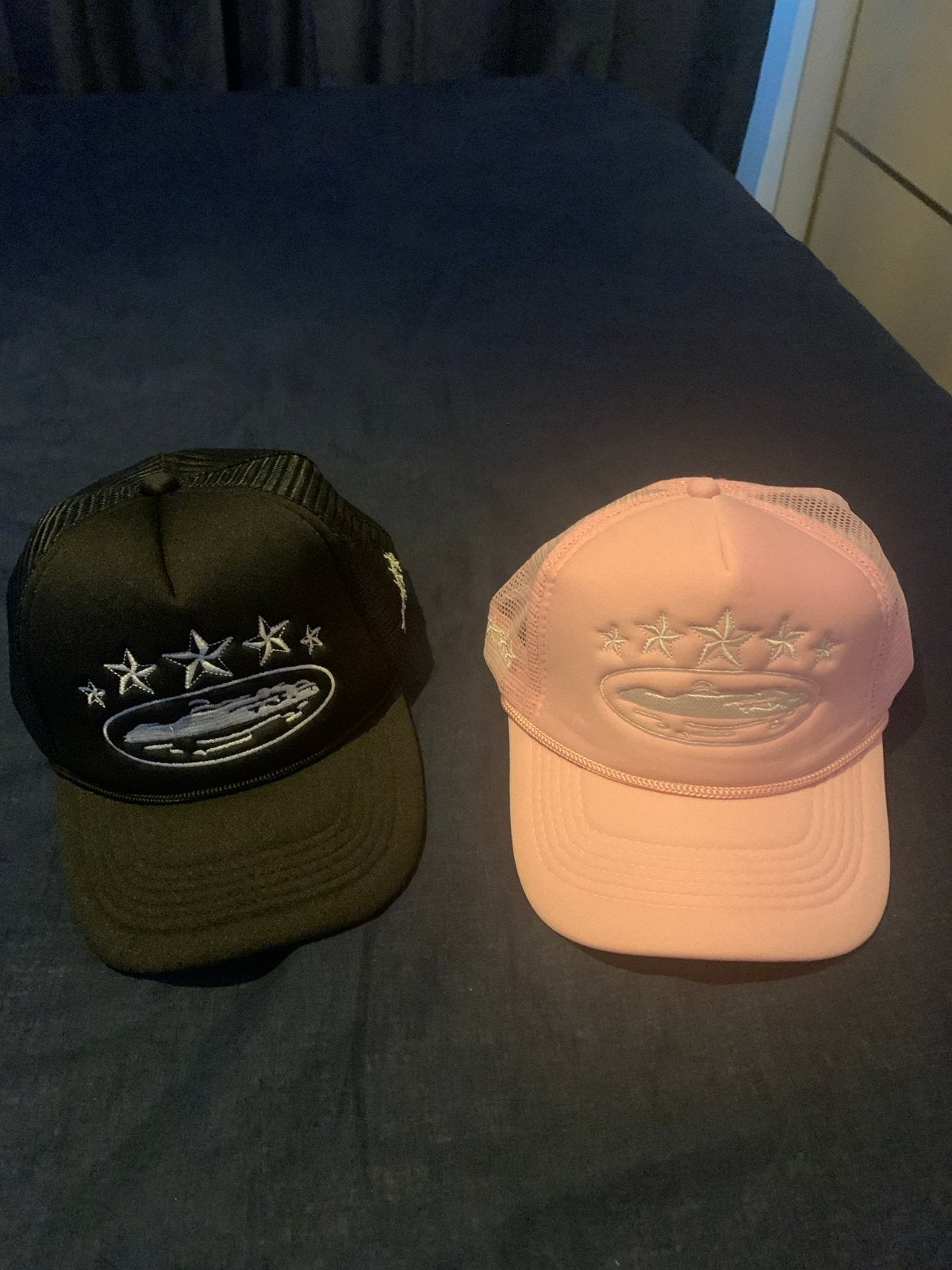 Corteiz petten - Zwart en Roze, Kleding | Dames, Hoeden en Petten, Ophalen of Verzenden, Nieuw, One size fits all, Pet