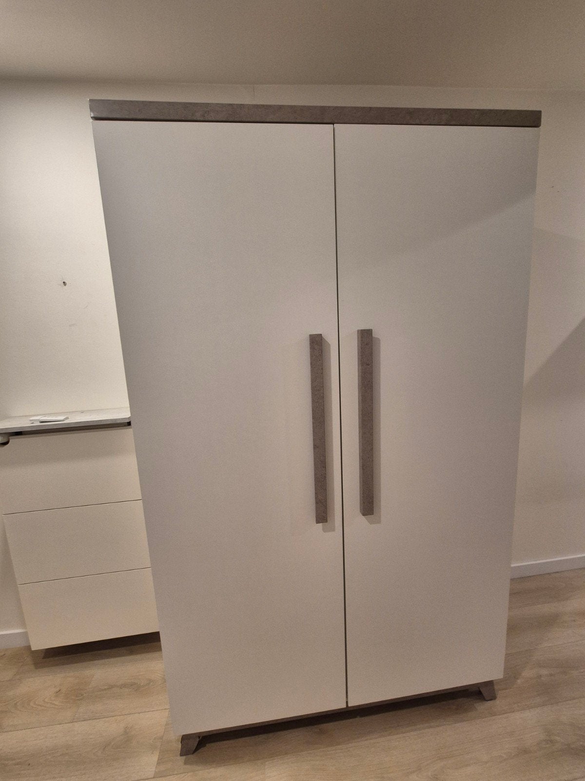 Kledingkast babykamer of kinderkamer, Kinderen en Baby's, Kinderkamer | Commodes en Kasten, Ophalen, Gebruikt, Kast, 50 tot 70 cm