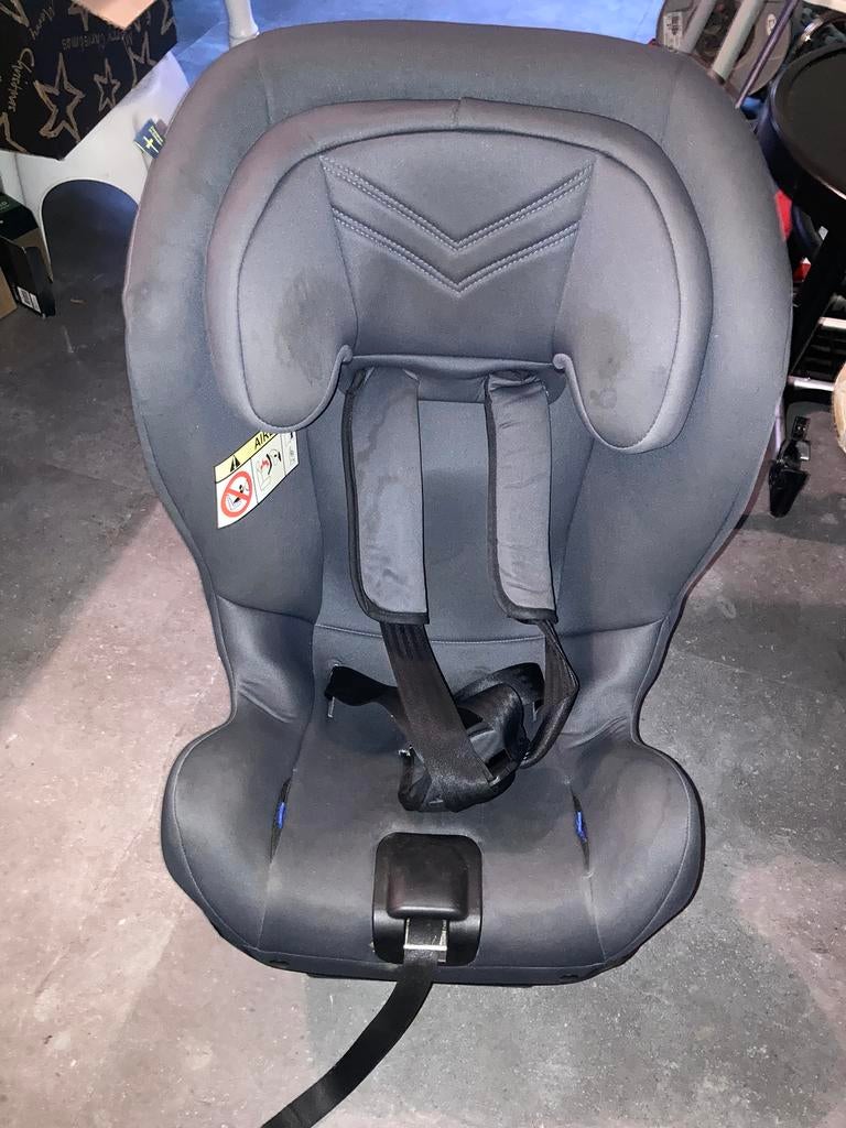 Axkid minikid achterwaarts gerichte autostoel, Kinderen en Baby's, Autostoeltjes, Autogordel, 9 t/m 18 kg, Zo goed als nieuw, Ophalen