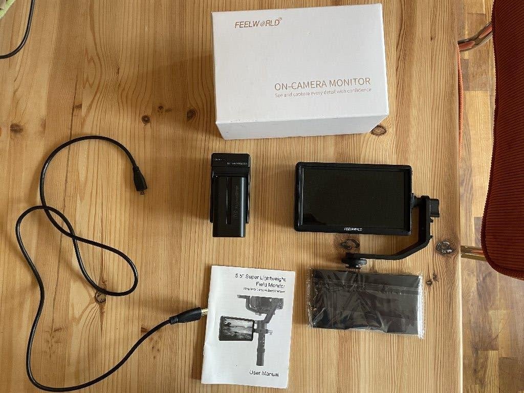 Feelworld S55 V2 5.5'' 4K HDMI Monitor + battery pack, Ophalen of Verzenden, Nieuw