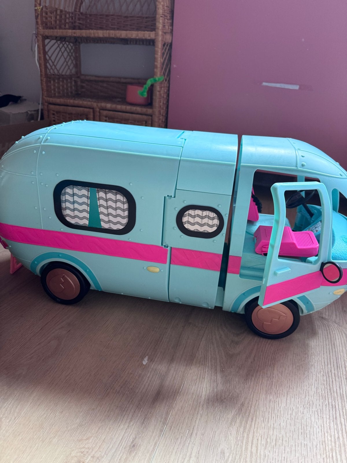 LOL Surprise Camper 2 met 2 poppetjes - Zo goed als nieuw, Ophalen, Zo goed als nieuw