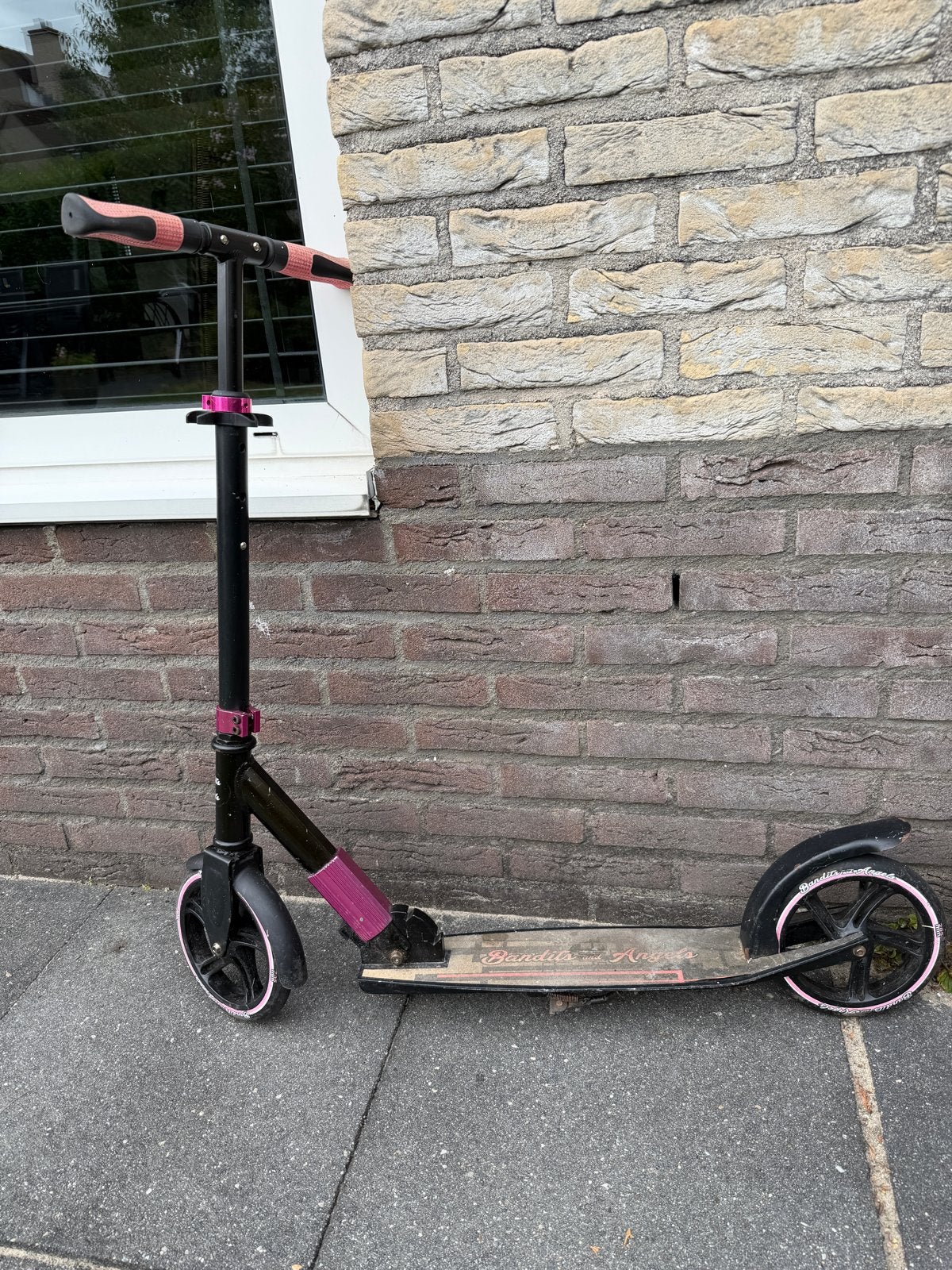 Step voor kinderen - Zwart met roze accenten, Ophalen, Gebruikt, Gewone step