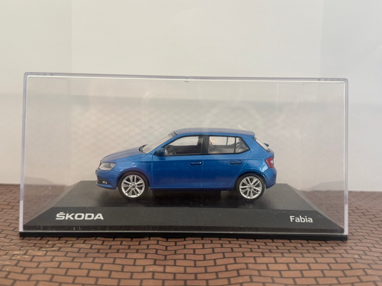 Skoda Fabia Hatchback 2015 Blauw I-Scale 1:43, Ophalen of Verzenden, Zo goed als nieuw, Auto, Overige merken