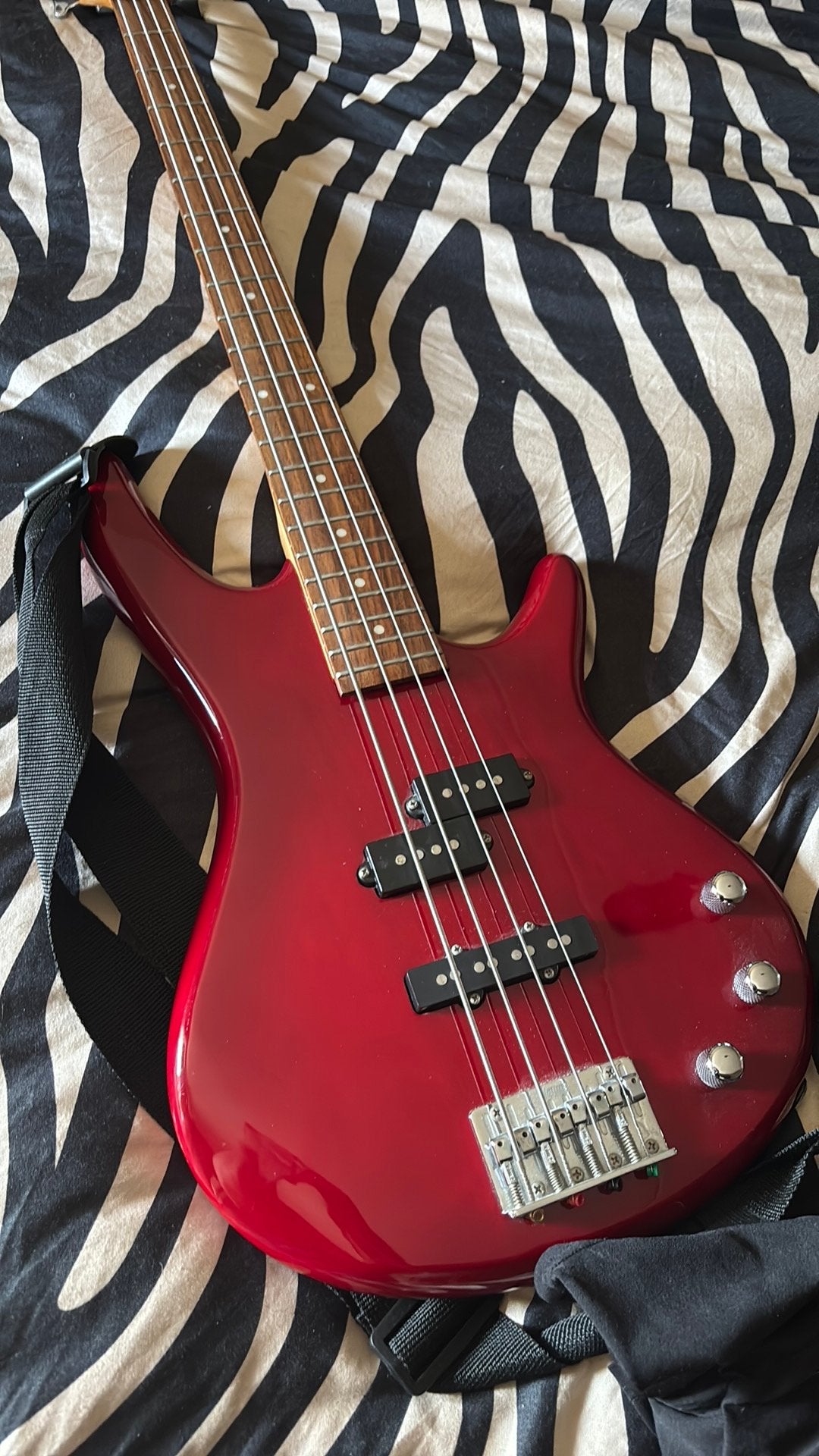 Ibanez Bassgitaar - Rood, Ophalen, Gebruikt, Elektrisch, 6-snarig