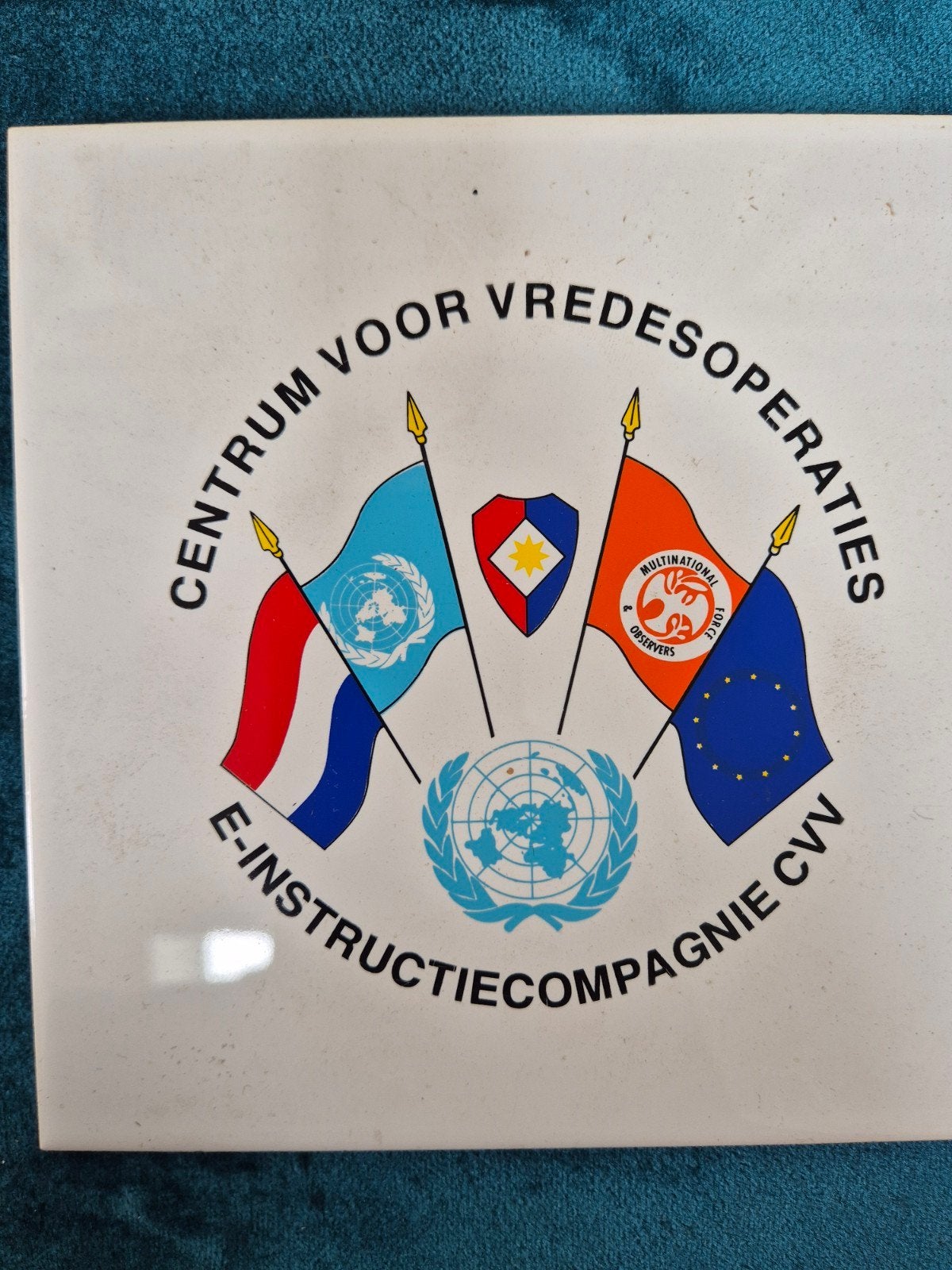 Wapenschild / tegel E-instructie Compagnie CVV, Ophalen of Verzenden, Landmacht, Nederland