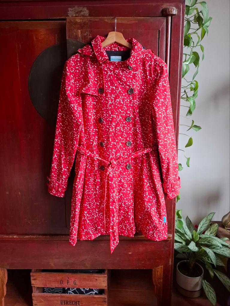 Regenjas Happy Rainy Days rood print maat L trench coat, Kleding | Dames, Jassen | Zomer, Happy Rainy Days, Ophalen of Verzenden