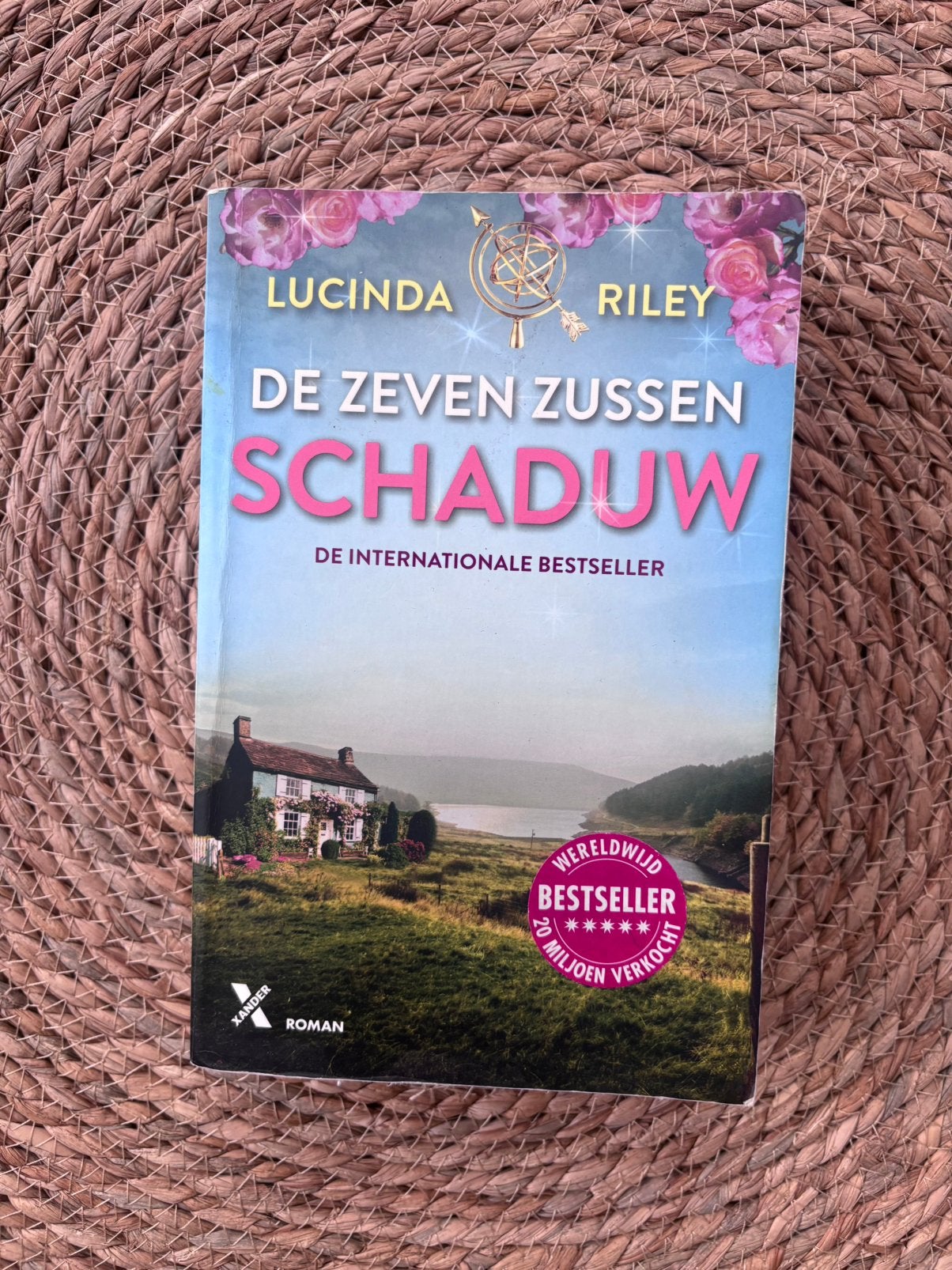 Lucinda Riley - Schaduw, Ophalen of Verzenden, Gelezen, Lucinda Riley