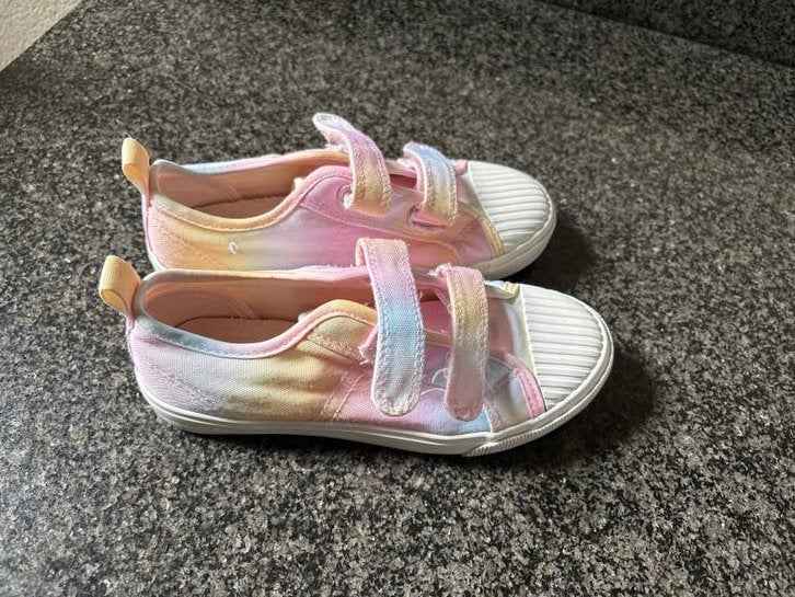 Gymschoenen voor de zwemles maat 35, Ophalen of Verzenden, Gebruikt, Meisje, Schoenen