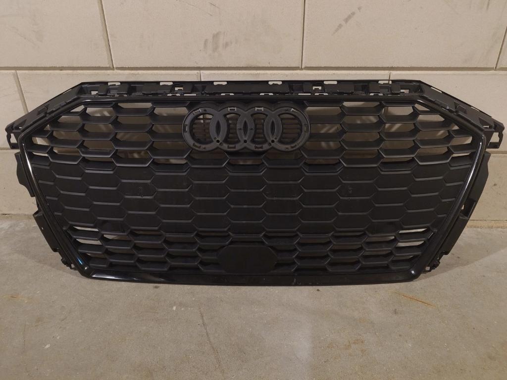 Audi grill A3 8Y black, minor damage, Ophalen of Verzenden, Nieuw, Audi, Bumper