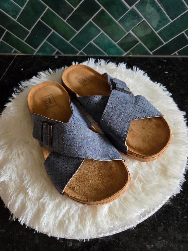 NIEUW: Van Haren heren slippers - jeansblauw - maat 43, Slippers, Blauw, Nieuw, Ophalen of Verzenden
