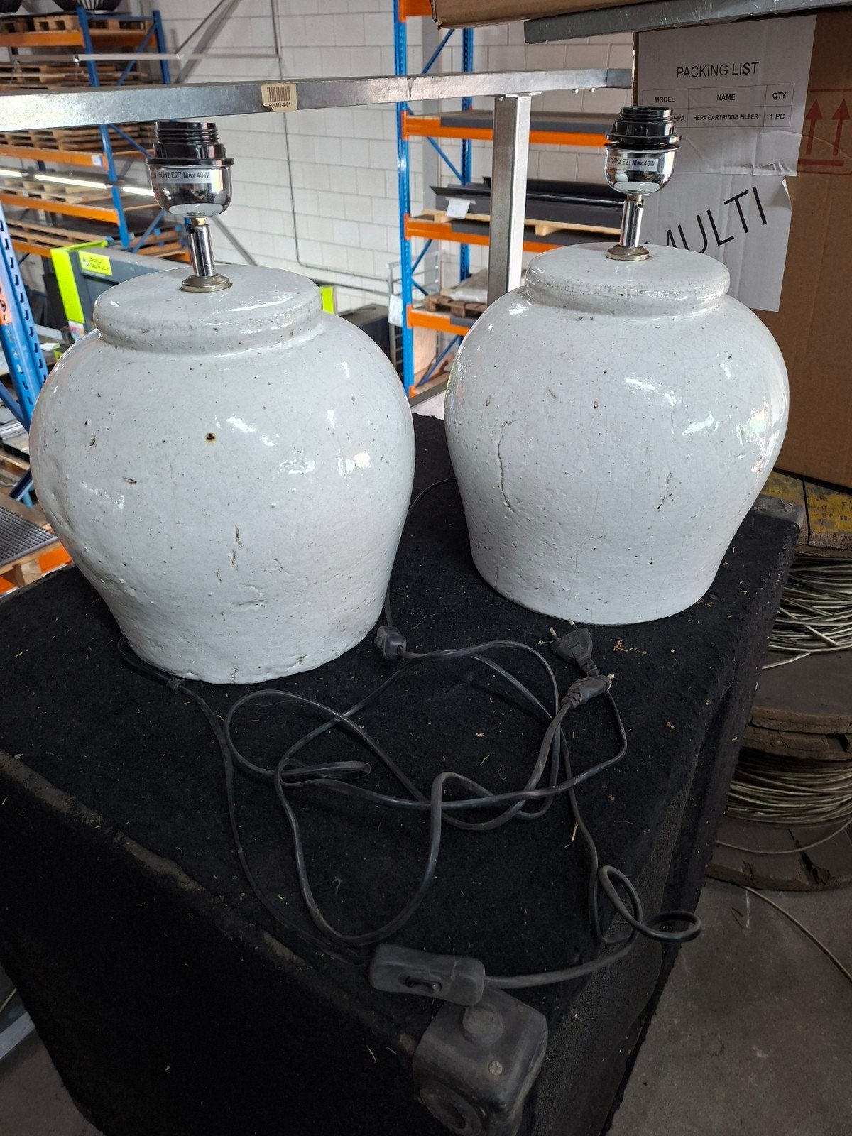 2 crème kleurige kruikdampen.30cm hoog . €20 per stuk, Ophalen of Verzenden, Zo goed als nieuw