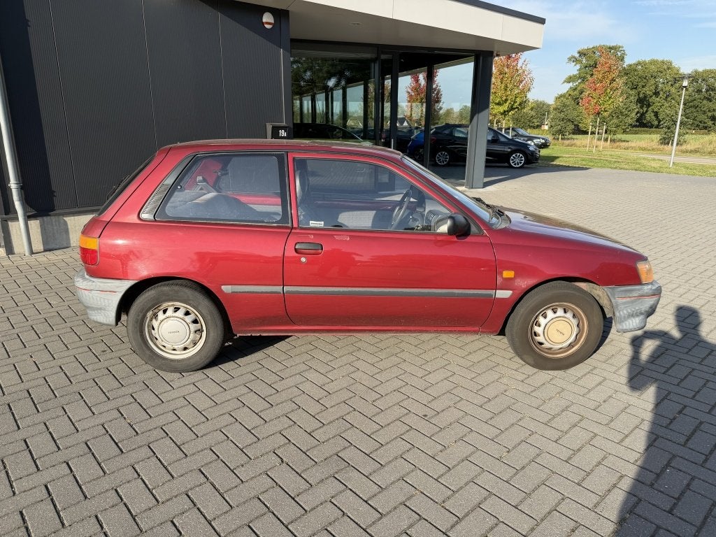 Toyota Starlet 1.3i (bj 1995, automaat), foto 6