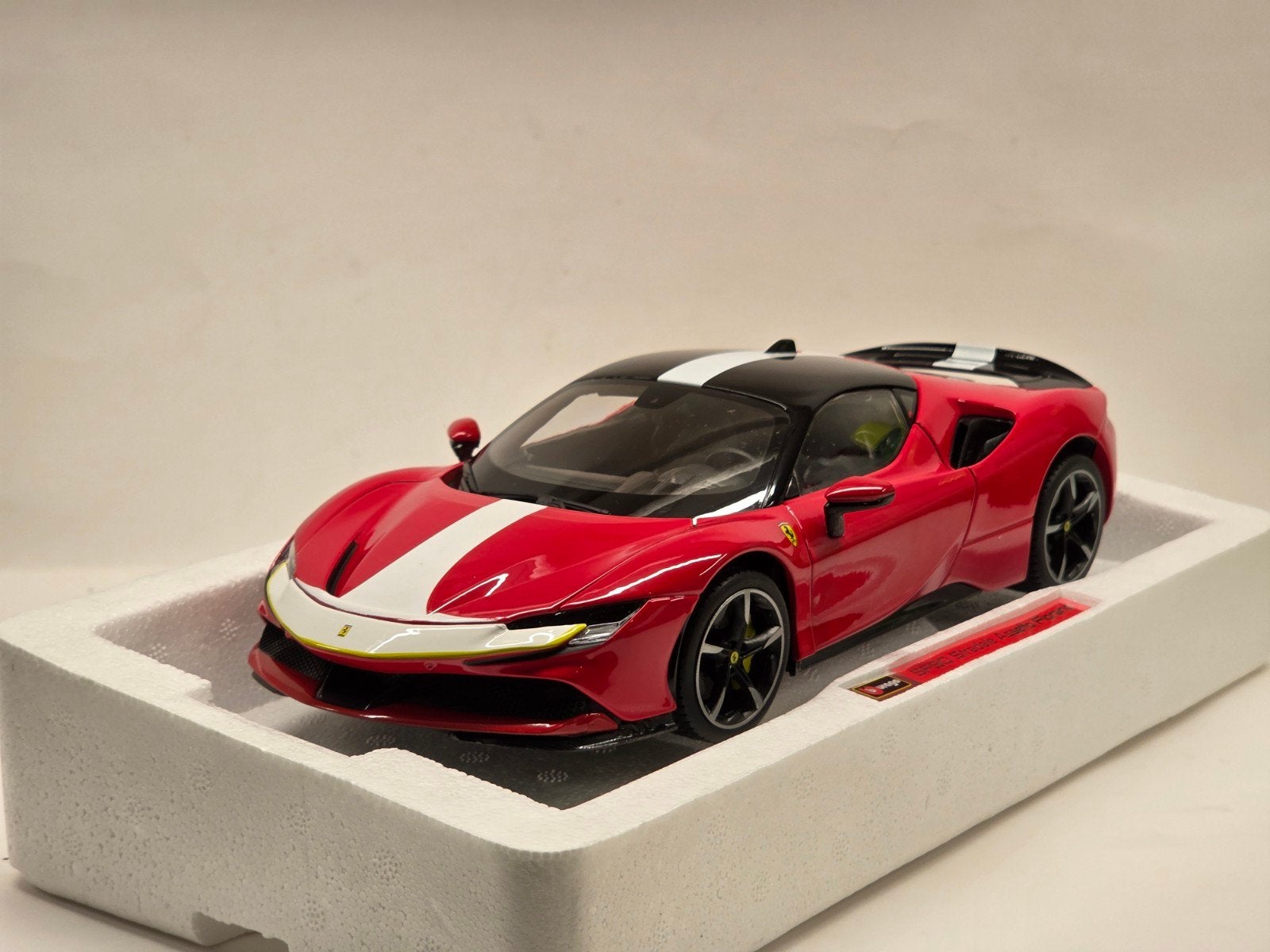 Bburago Ferrari SF90 Stradale Assetto Fiorano 1:18, Auto, Nieuw, Ophalen of Verzenden, Bburago