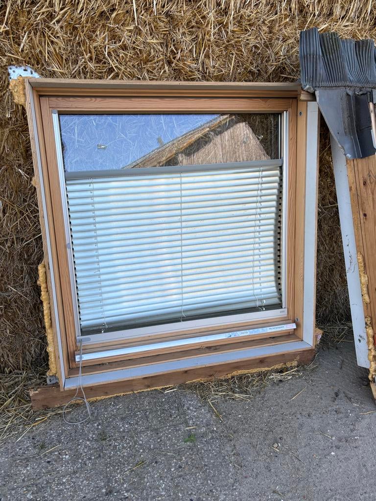 2 Velux dakramen 110x112cm, Ophalen, Gebruikt, 80 tot 120 cm, 80 tot 120 cm