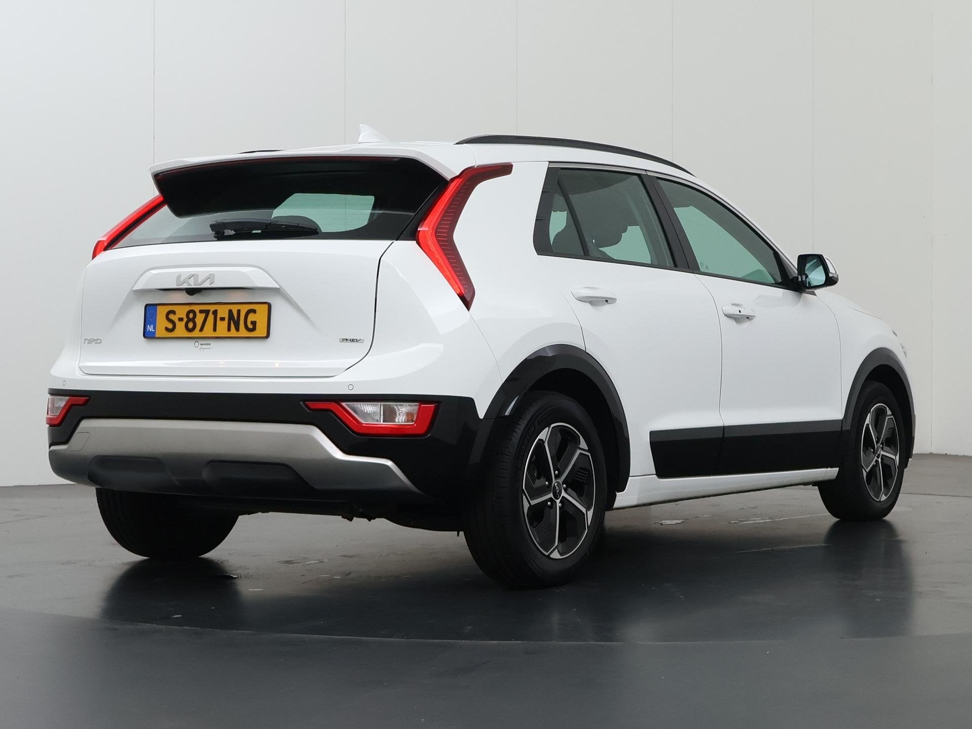 Kia Niro 1.6 GDi PHEV DynamicLine | Navigatiesysteem | Parke, Auto's, Gebruikt, Leder en Stof, Wit, Bedrijf