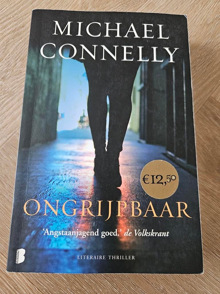 Michael Connelly - Ongrijpbaar, Boeken, Ophalen of Verzenden, Zo goed als nieuw, Michael Connelly