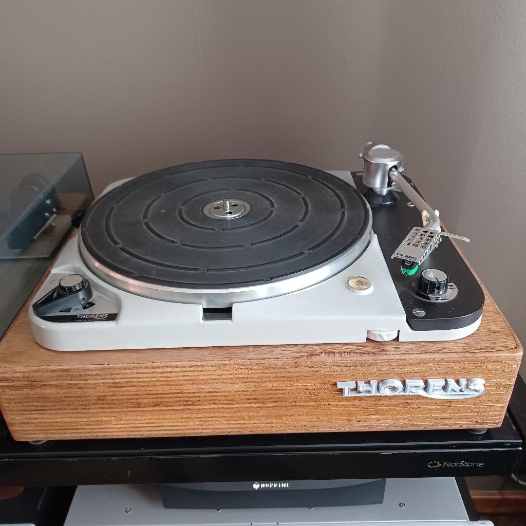 Thorens TD 124 MKII met TP14 toonarm, Ophalen of Verzenden, Zo goed als nieuw, Platenspeler, Thorens