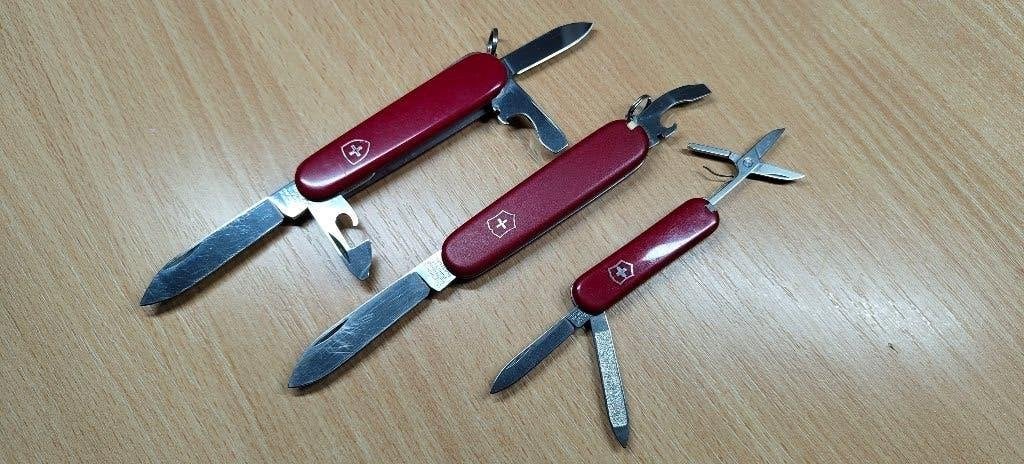 zakmes x3 Victorinox rood, Verzenden, Gebruikt