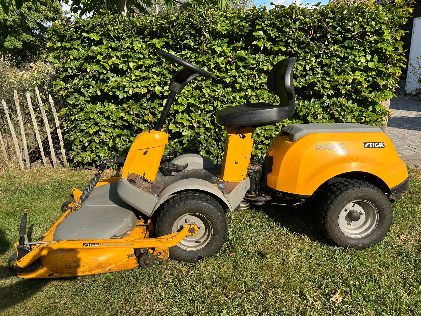 Stiga Park Compact zitmaaier, Tuin en Terras, Zitmaaiers, Ophalen, Gebruikt, Mulchfunctie, 90 tot 120 cm