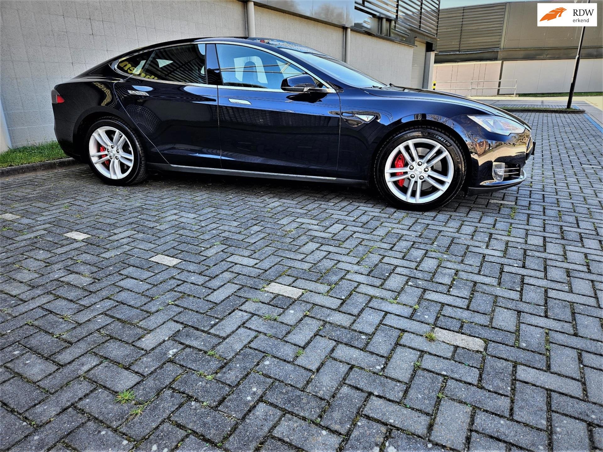 Tesla MODEL S 85D Performance*€ 19.750 NETTO*700PK AUTOPIL, Auto's, Tesla, Automaat, 700 pk, Gebruikt, Lichtsensor