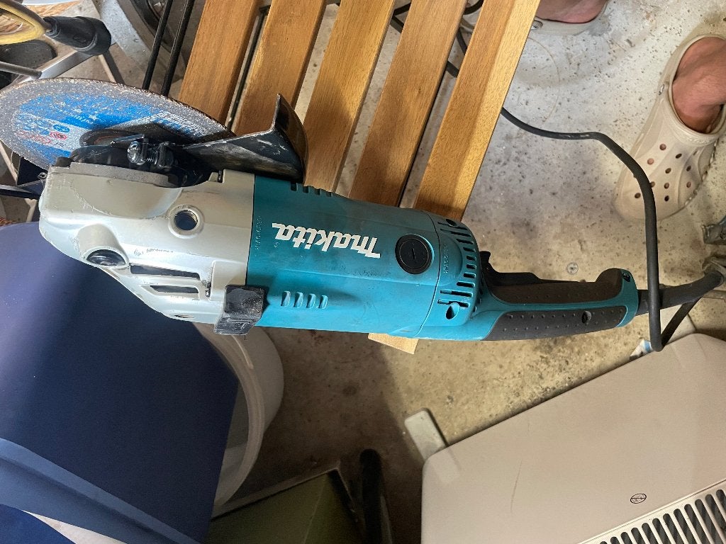 Makita haakse slijpmaschine, Ophalen, Zo goed als nieuw, 1000 watt of meer, Haakse handslijpmachine