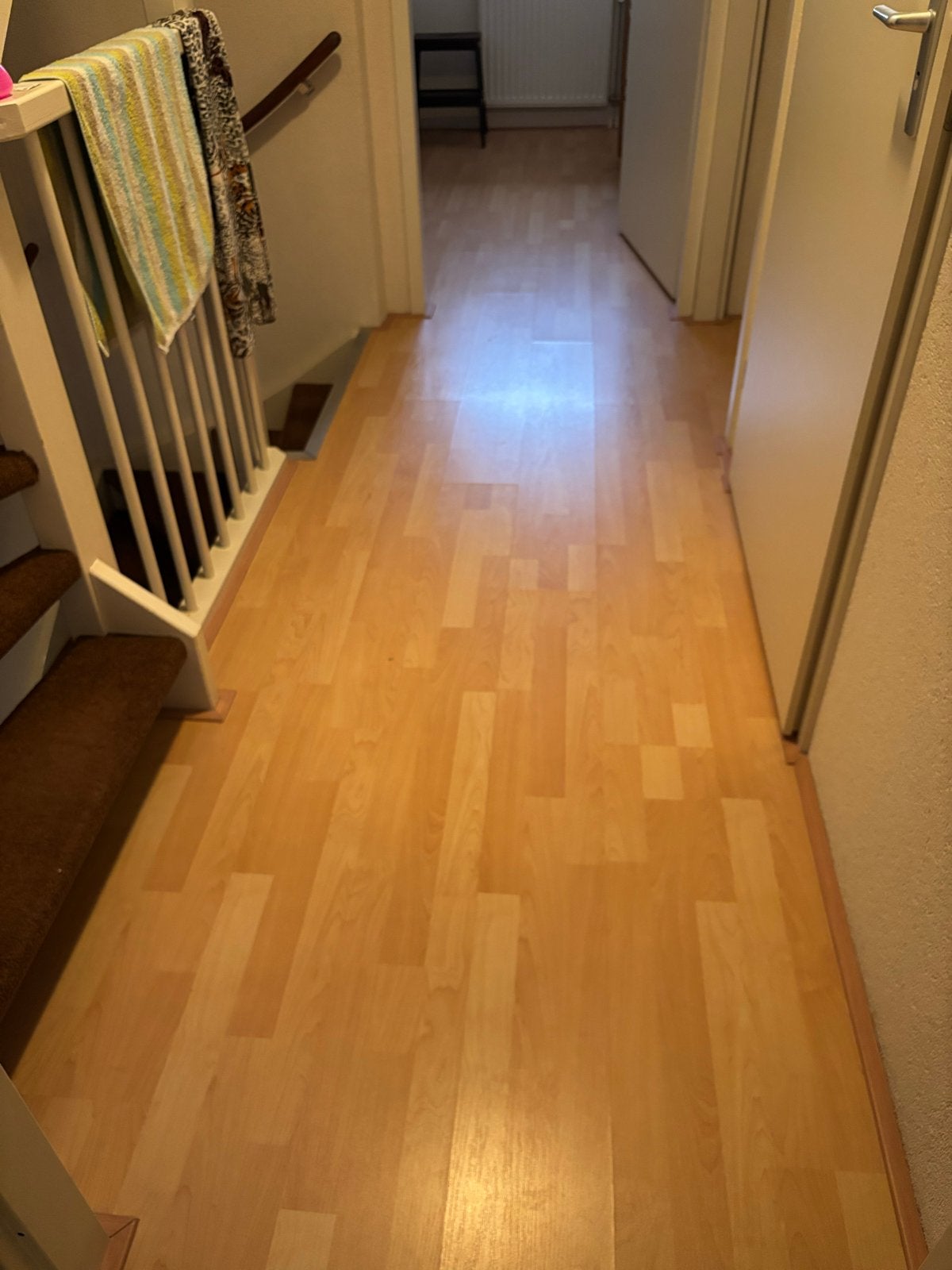 Lichtbruin laminaat, gebruikt, 16 m² met plinten., Ophalen, Gebruikt, 50 tot 150 cm, 10 m² of meer