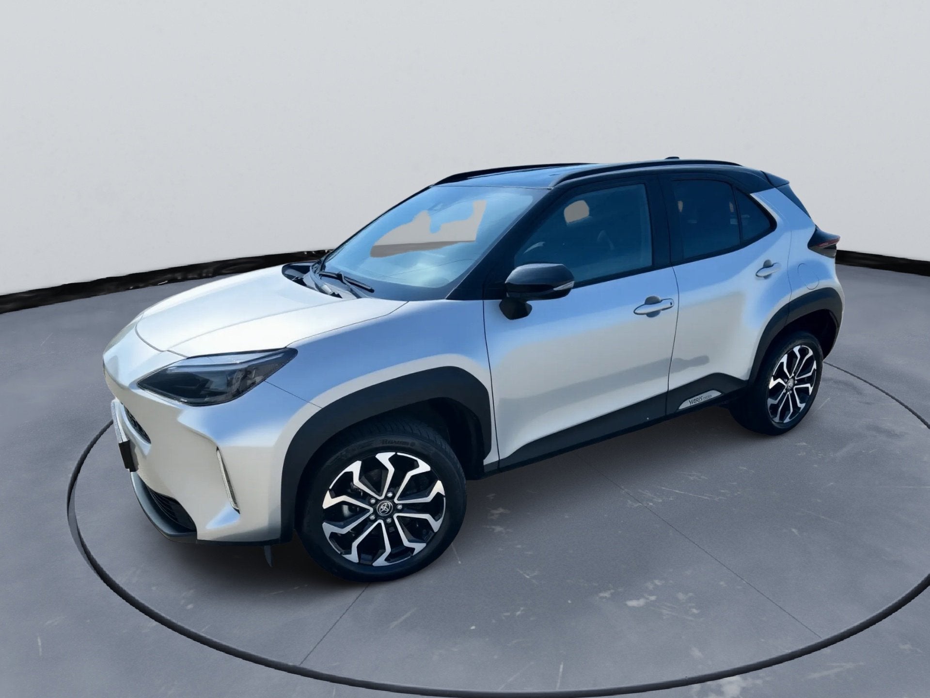 Toyota Yaris cross 1.5 Hybrid Trend Bi-Tone Adventure Achter, Stof, Gebruikt, Zwart, 4 cilinders