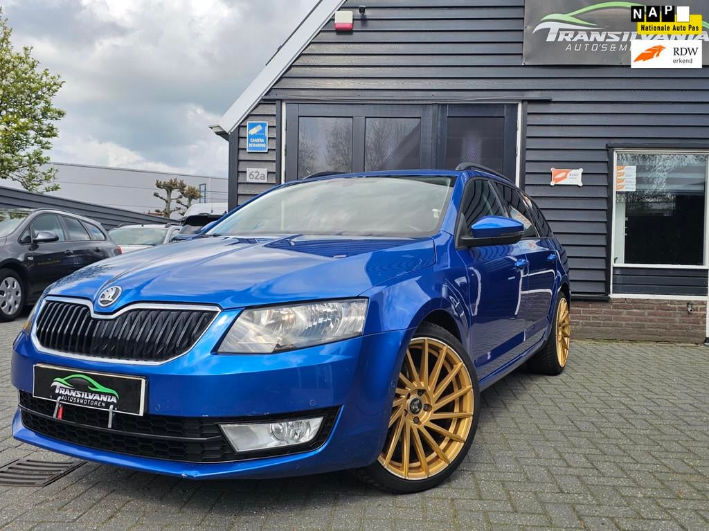 Skoda Octavia Combi 1.6 TDI Greenline Businessline/EXPORT, Auto's, Skoda, Voorwielaandrijving, Euro 5, Gebruikt, 4 cilinders