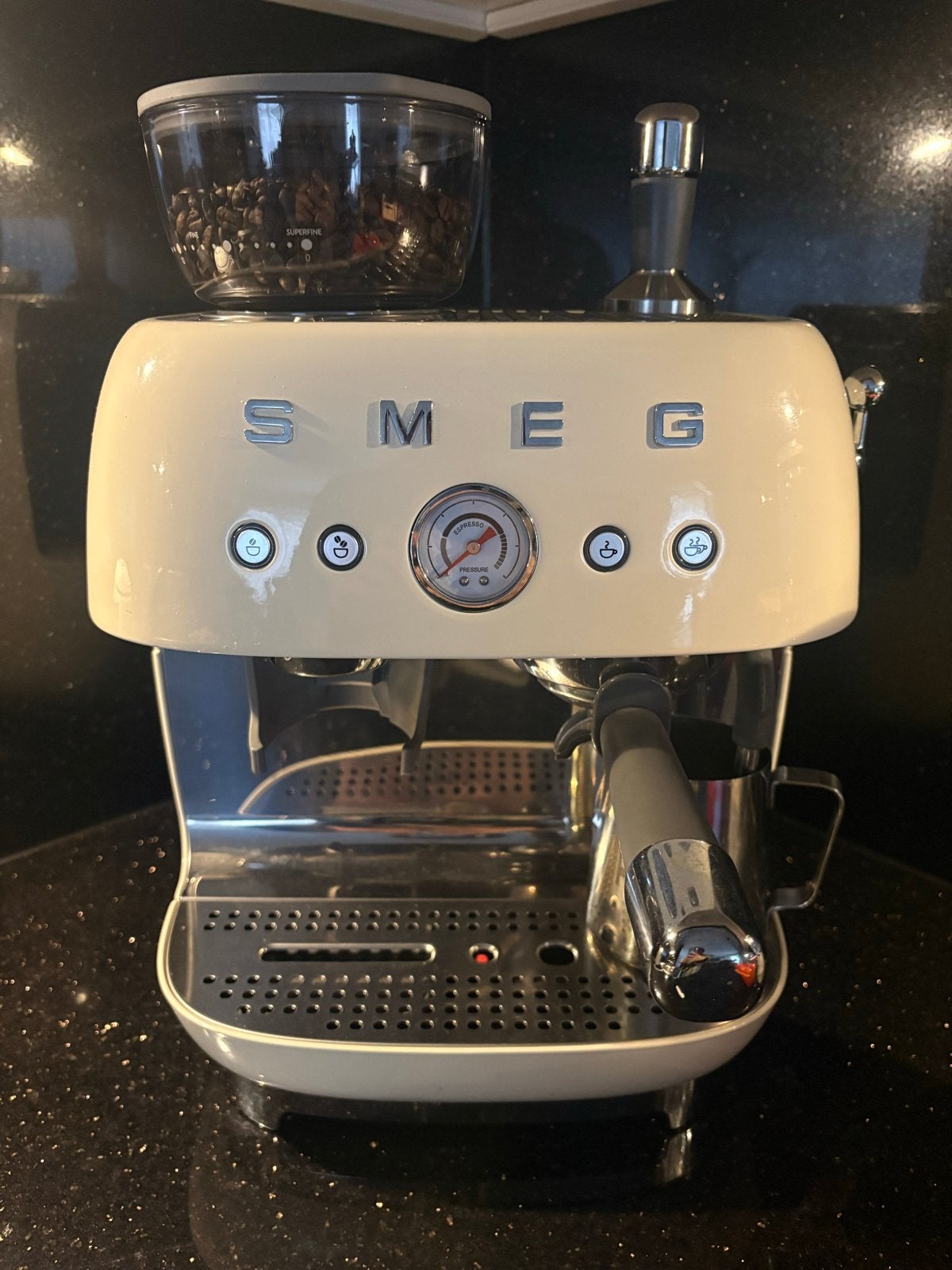 Smeg Espresso Apparaat - Zo goed als nieuw, Witgoed en Apparatuur, Stoompijpje, Espresso apparaat, Gemalen koffie, Ophalen of Verzenden