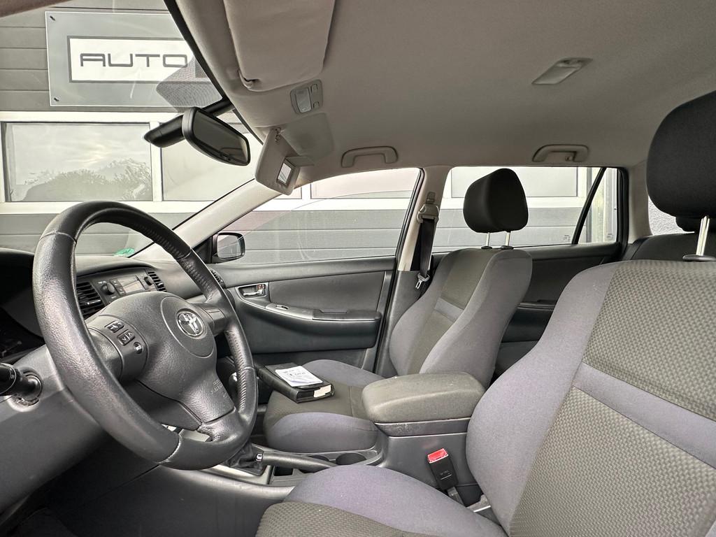 Toyota Corolla Wagon 1.6 VVT-i Terra Anniversary | AIRCO | Z, Auto's, Toyota, Voorwielaandrijving, Gebruikt, Zwart, 4 cilinders