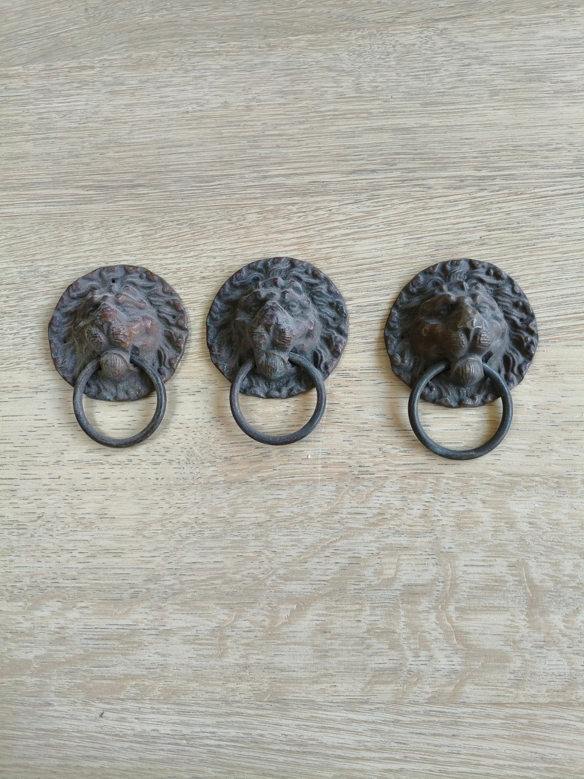 kast beslag,leeuwenkoppen, Ophalen of Verzenden