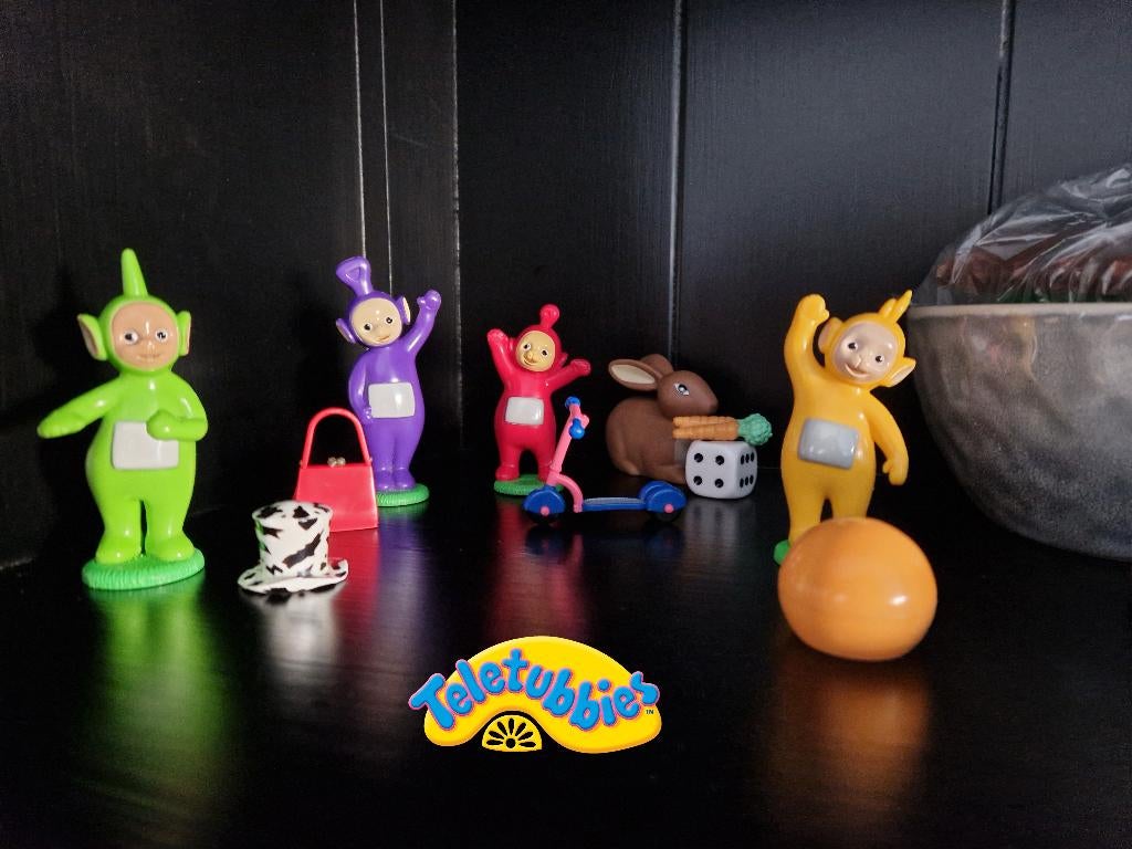 Complete set Teletubbies + accessoires + konijn en meer, Verzamelen, Verzenden, Zo goed als nieuw, Tv, Actiefiguur of Pop