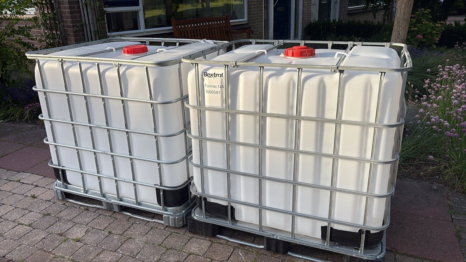 IBC Vaten 1000L - Ideaal voor wateropslag bezorgen mogelijk, Tuin en Terras, Regentonnen, Zo goed als nieuw, 150 liter of meer