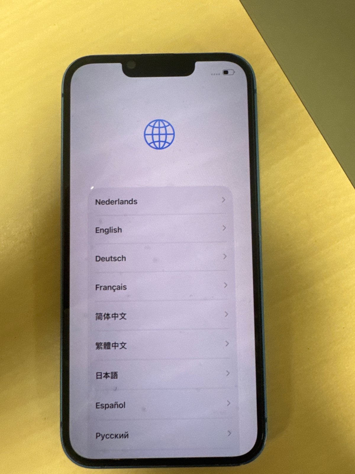 iPhone 13 Krasvrij scherm, lichte schade achterkant
