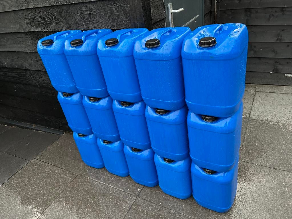 Jerrycans 20 Liter schoon UN gekeurd Z.G.A.N., Minder dan 75 liter, Ophalen, Zo goed als nieuw, Kunststof