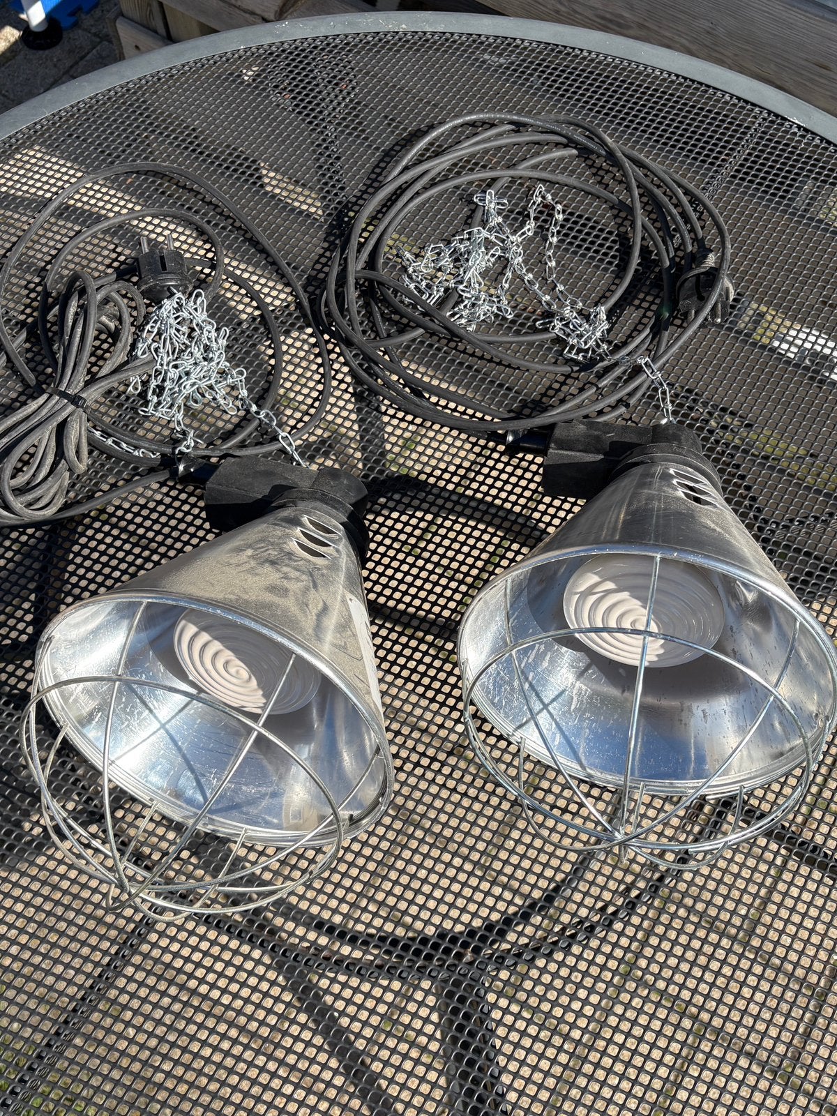 2 warmtelamp armaturen inclusief lampen (150w)