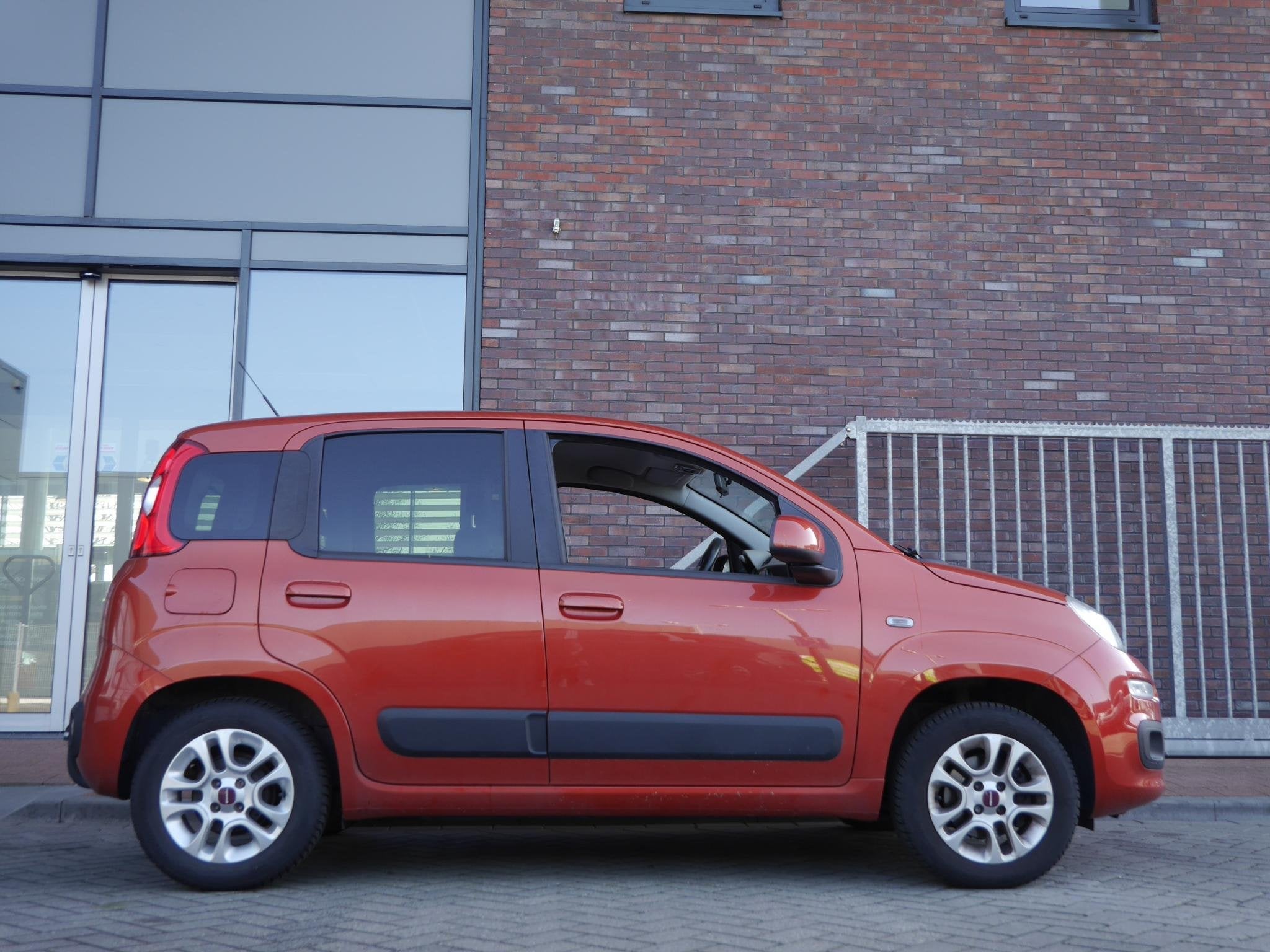 Fiat Panda 0.9 TwinAir Lounge | Climate control | Lichtmetal, Auto's, Fiat, Voorwielaandrijving, Stof, Gebruikt, Panda