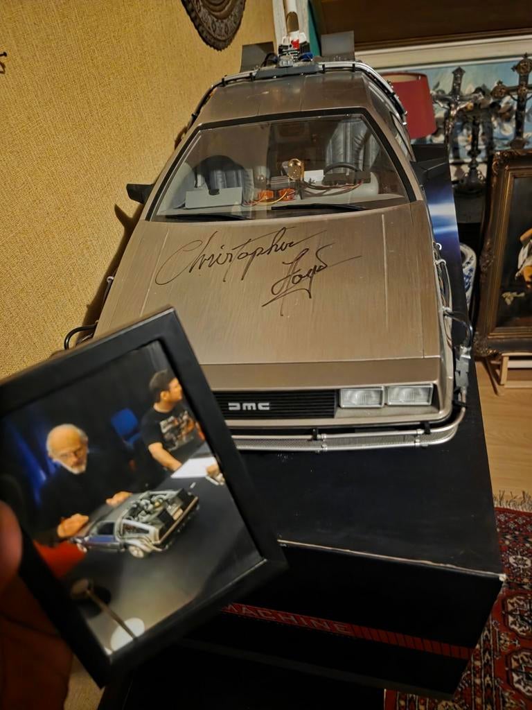 Back to the future 1 hottoys met handtekening Christopher lo, Verzamelen, Ophalen of Verzenden, Nieuw