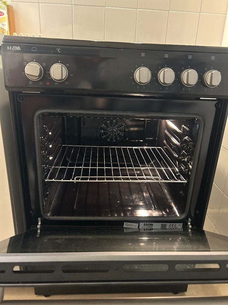 ETNA FIV560ZWA Elektrisch fornuis met oven, Witgoed en Apparatuur, Ophalen, 4 kookzones, Zo goed als nieuw, Energieklasse A of zuiniger